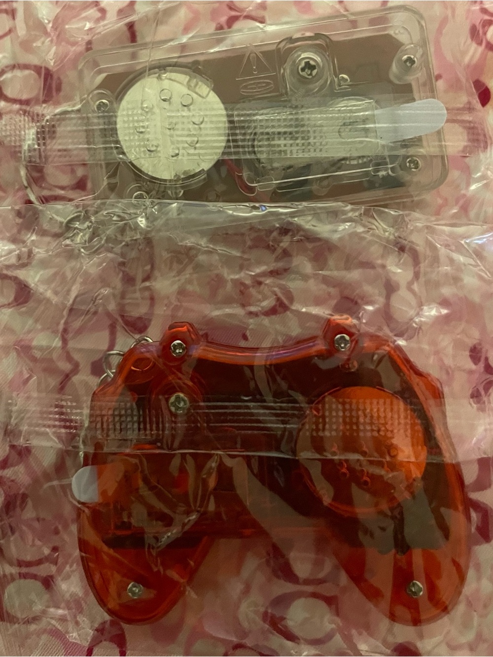 Handheld Keychain Game Console - Red - Picture 4 of 4